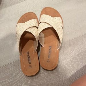 Women’s sandals